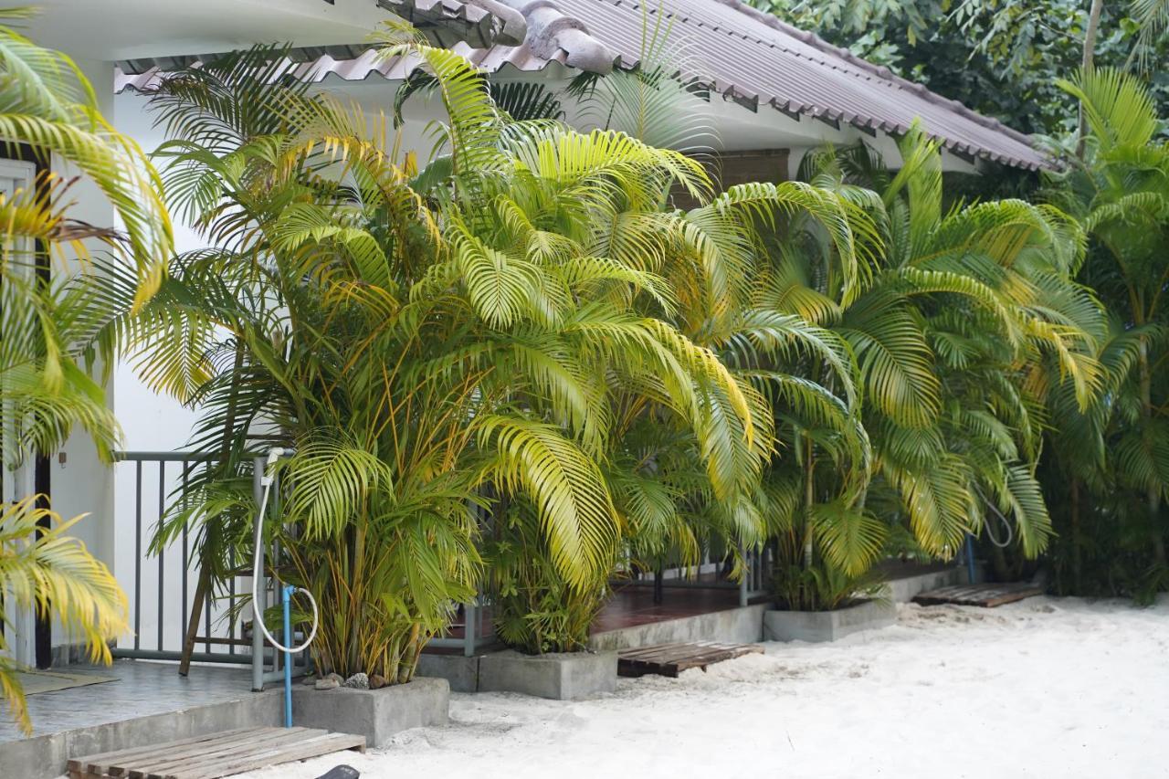 White Sand Ark Resort Sok San Village Exteriör bild