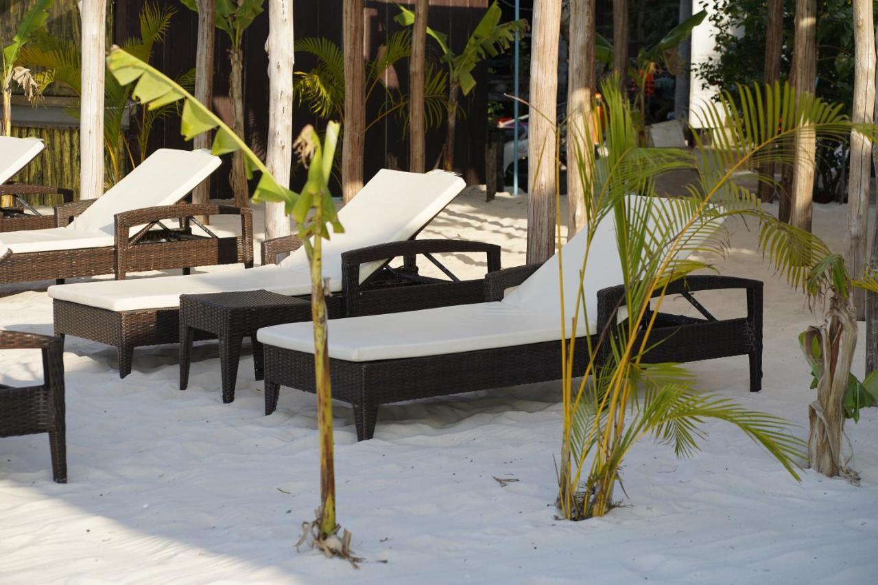 White Sand Ark Resort Sok San Village Exteriör bild