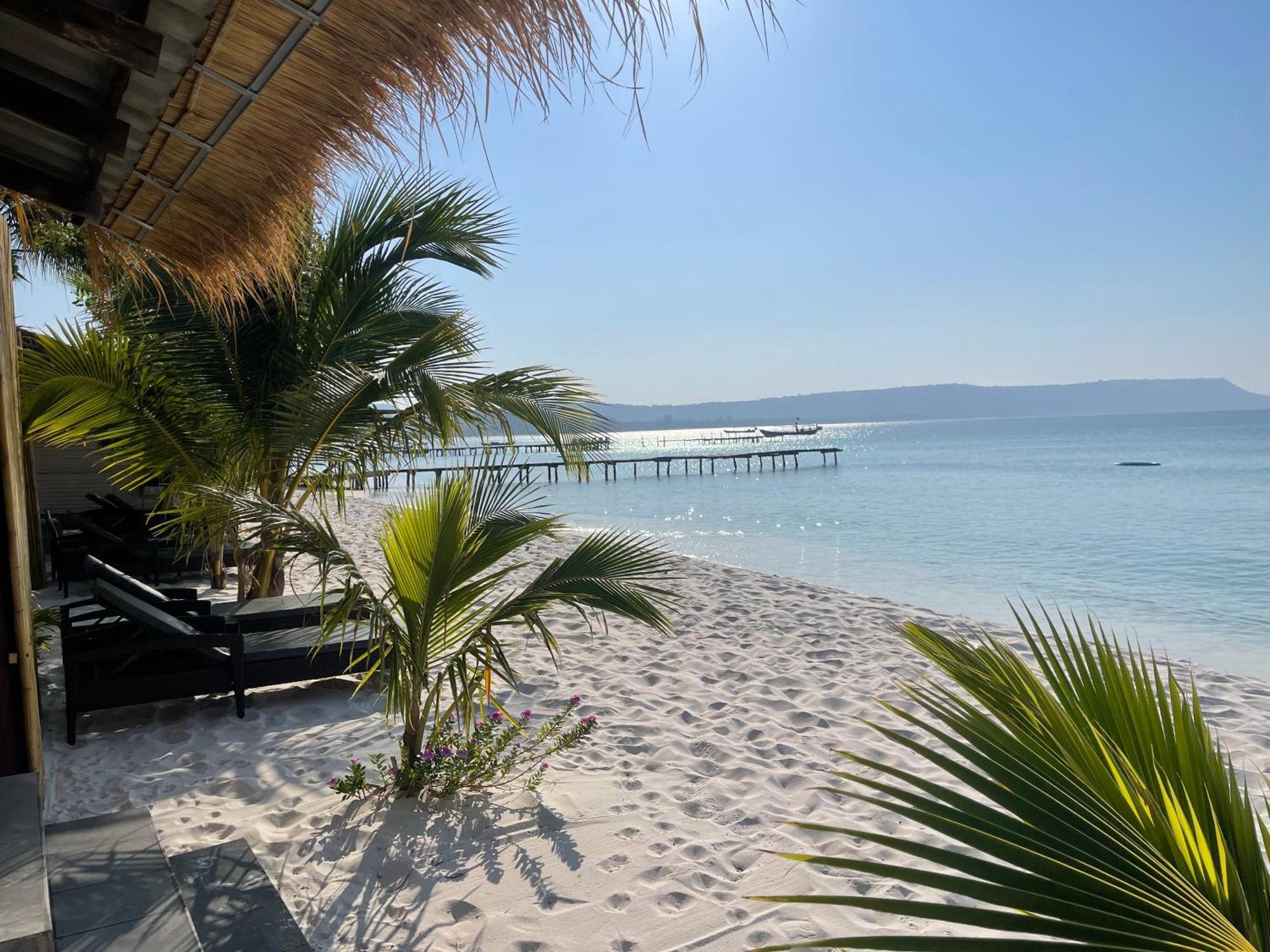 White Sand Ark Resort Sok San Village Exteriör bild